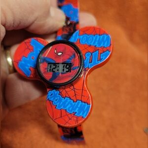 Marvel Children's Spiderman watch / fidget spinner